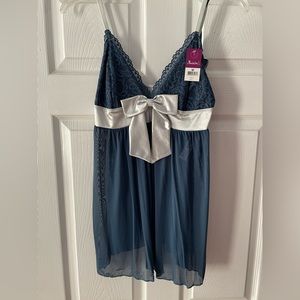 Ilusion Slate Blue & Silver Satin Chemise & Thing Size Medium NWT